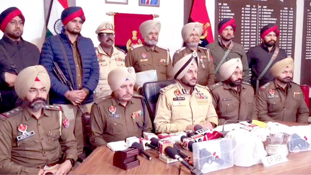 15 ਕਿਲੋ ਹੈਰੋਇਨ 198 ਲੱਖ ਰੁਪਏ ਦੀ ਡਰੱਗ ਮਨੀ ਸਮੇਤ ਚਾਰ ਮੁਲਜ਼ਮ ਕਾਬੂ ਦੋ ਪਿਸਤੌਲਾਂ ਸਮੇਤ ਕਾਰਤੂਸ ਵੀ ਬਰਾਮਦ